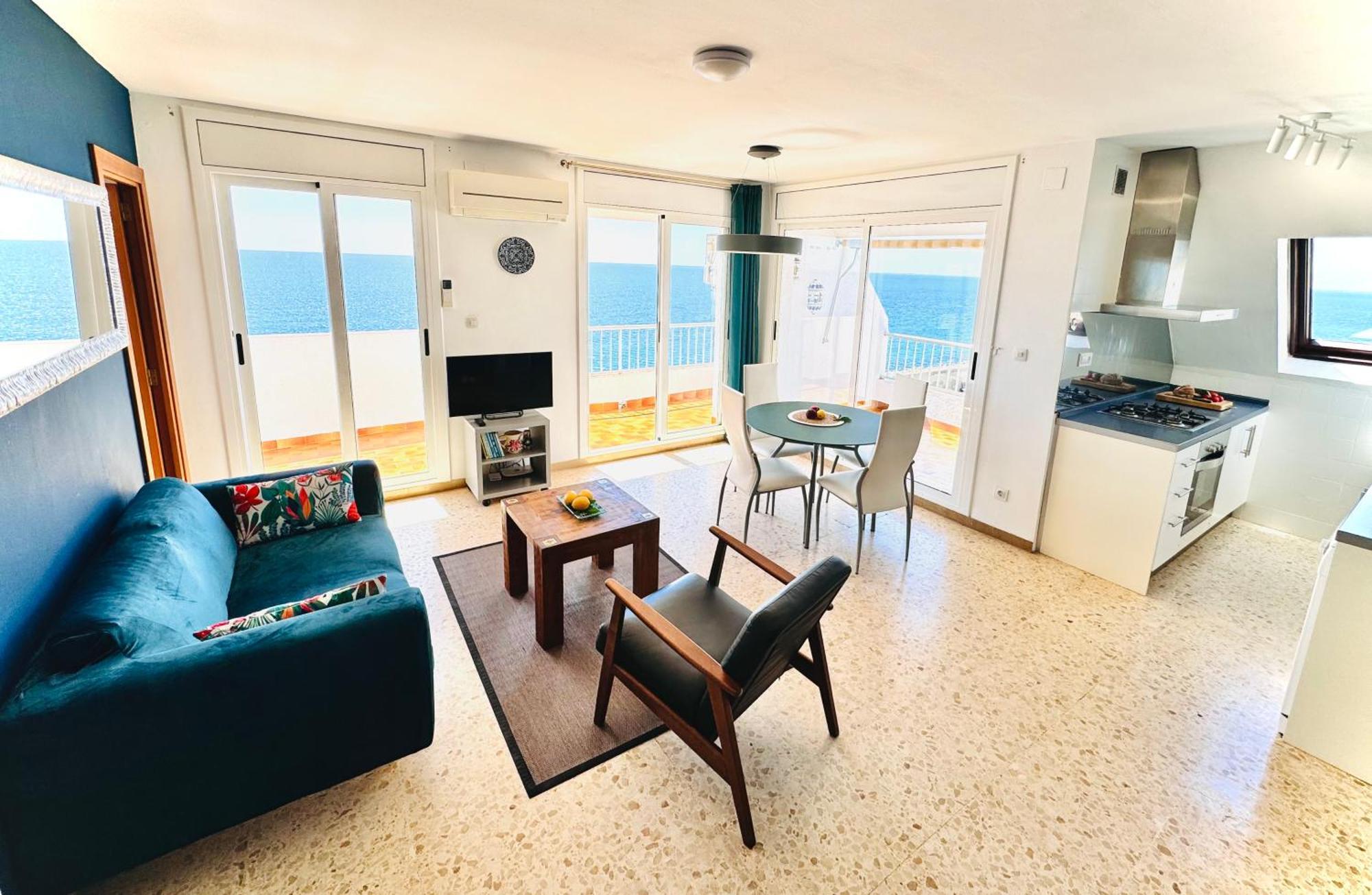 Charming Sea Front 3 Bedroom Apartment - Incredible Views! L'Ametlla de Mar Ngoại thất bức ảnh